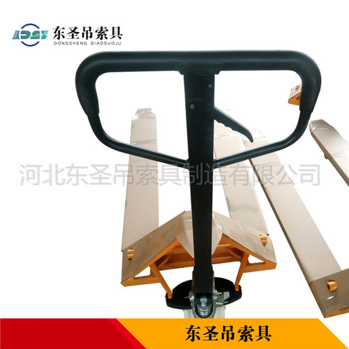 手動升高叉車產(chǎn)品展示--河北東圣吊索具制造有限公司--小型攪拌機|石材夾具|液壓堆高車|手動叉車 手動升高叉車產(chǎn)品展示--河北東圣吊索具制造有限公司--小型攪拌機|石材夾具|液壓堆高車|手動叉車