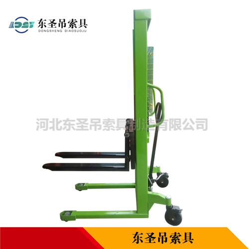 手動(dòng)液壓式堆高車(chē)產(chǎn)品整機(jī)展示