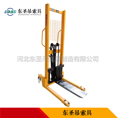 手動(dòng)式堆高車使用液壓系統(tǒng)###關(guān)重要--河北東圣吊索具制造有限公司--液壓堆高車|手動(dòng)叉車|小型攪拌機(jī)|石材夾具 手動(dòng)式堆高車使用液壓系統(tǒng)###關(guān)重要--河北東圣吊索具制造有限公司--液壓堆高車|手動(dòng)叉車|小型攪拌機(jī)|石材夾具